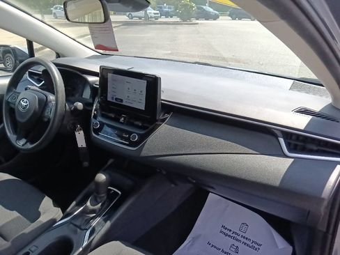 Used 2024 Toyota Corolla LE FWD image 32