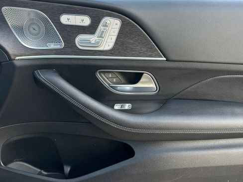 Certified 2022 Mercedes-Benz GLS 450 4MATIC image 32