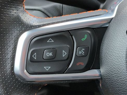 Used 2023 Jeep Gladiator Mojave AWD/4WD image 24