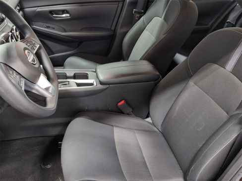 Used 2025 Nissan Sentra SV image 17