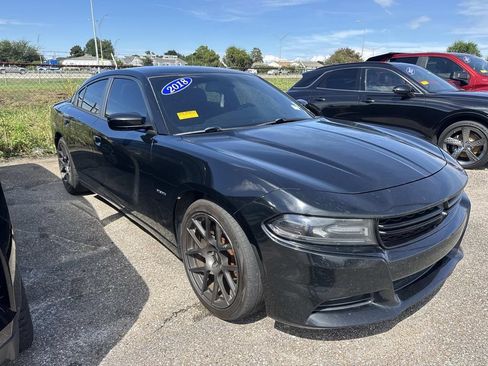 Used 2018 Dodge Charger R/T RWD image 13