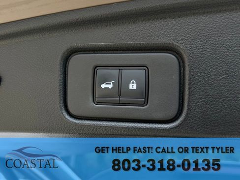 Used 2024 Nissan Pathfinder Platinum w/ Cargo Package image 25