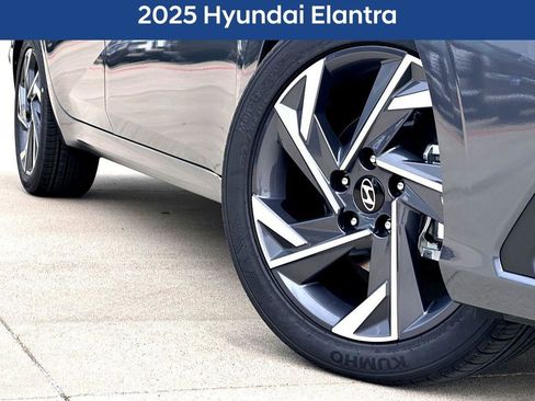 Used 2025 Hyundai Elantra Sport w/ Cargo Package image 2