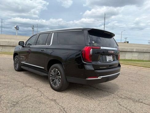 Used 2025 GMC Yukon XL Elevation AWD/4WD image 12