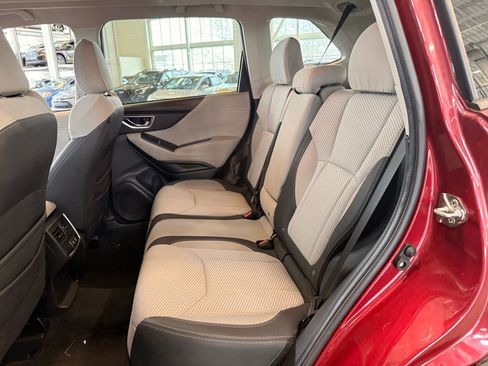 Used 2019 Subaru Forester Premium image 10