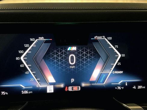 Certified 2023 BMW i7 xDrive60 AWD/4WD image 25