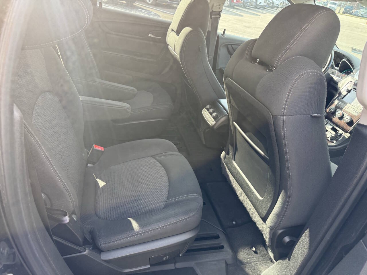 Used 2015 Chevrolet Traverse LT AWD/4WD image 16