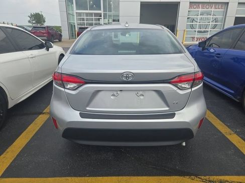 Used 2025 Toyota Corolla LE FWD image 3