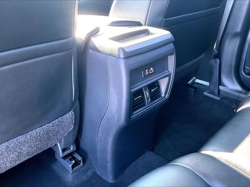 Used 2023 Nissan Murano SV w/ SV Midnight Edition Package image 11