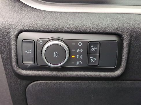 Used 2023 Ford Explorer XLT w/ Equipment Group 202A image 24