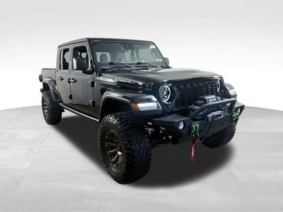 Used 2024 Jeep Gladiator Sport