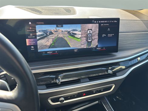 Used 2023 BMW X7 xDrive40i w/ Executive Package image 21