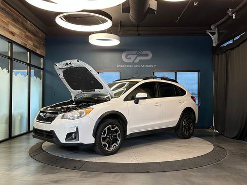 Used 2017 Subaru Crosstrek 2.0i Premium AWD/4WD image 23