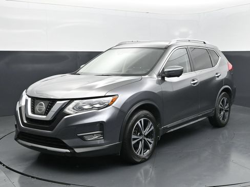 Used 2017 Nissan Rogue SL w/ SL Premium Package FWD image 1