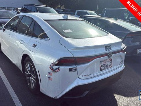 Used 2024 Toyota Mirai XLE image 2