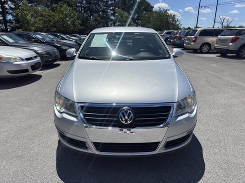Used 2008 Volkswagen Passat 2.0T image 2