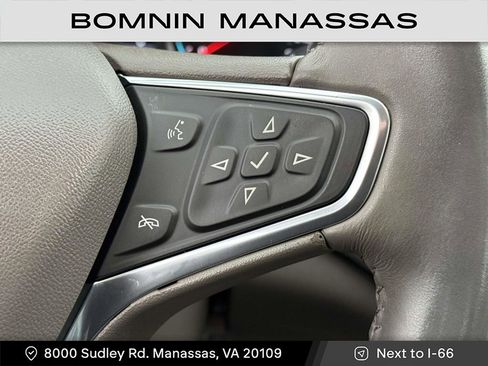 Used 2017 Chevrolet Malibu LT image 23