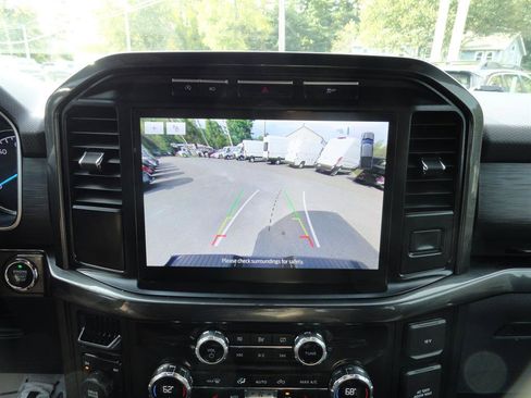 Certified 2021 Ford F150 XLT w/ Equipment Group 302A High image 18