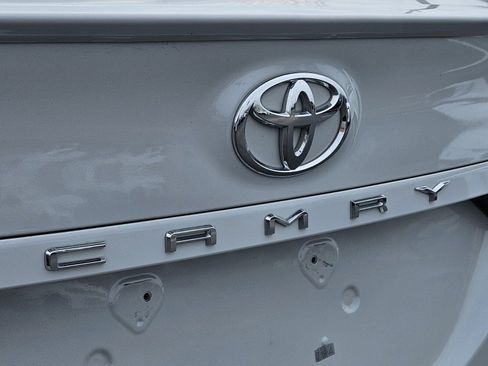 Used 2023 Toyota Camry XSE image 15