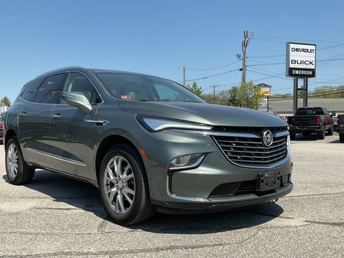 Used 2022 Buick Enclave Essence w/ Experience Buick Package image 5