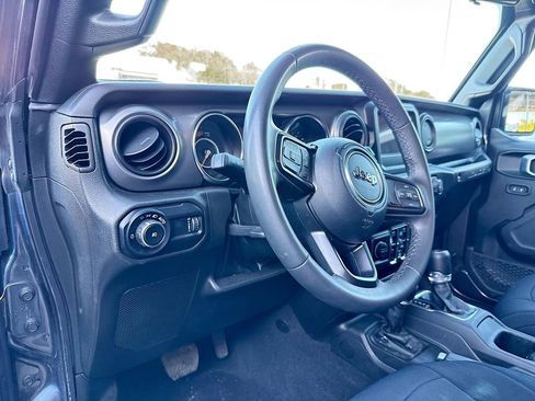 Used 2023 Jeep Wrangler Sport S image 10