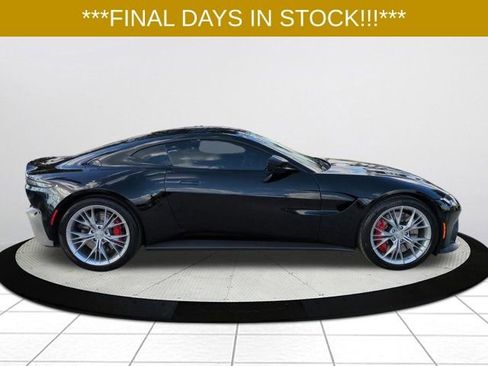 Used 2021 Aston Martin V8 Vantage Coupe RWD image 2
