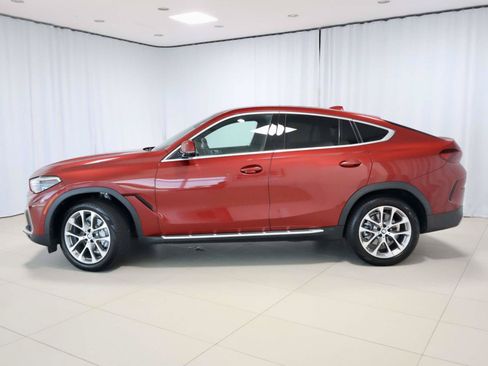 Used 2022 BMW X6 xDrive40i w/ Executive Package AWD/4WD image 2