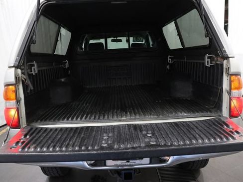 Used 2001 Toyota Tacoma 4x4 Xtracab w/ SR5 Pkg w/ Chrome Pkg image 11