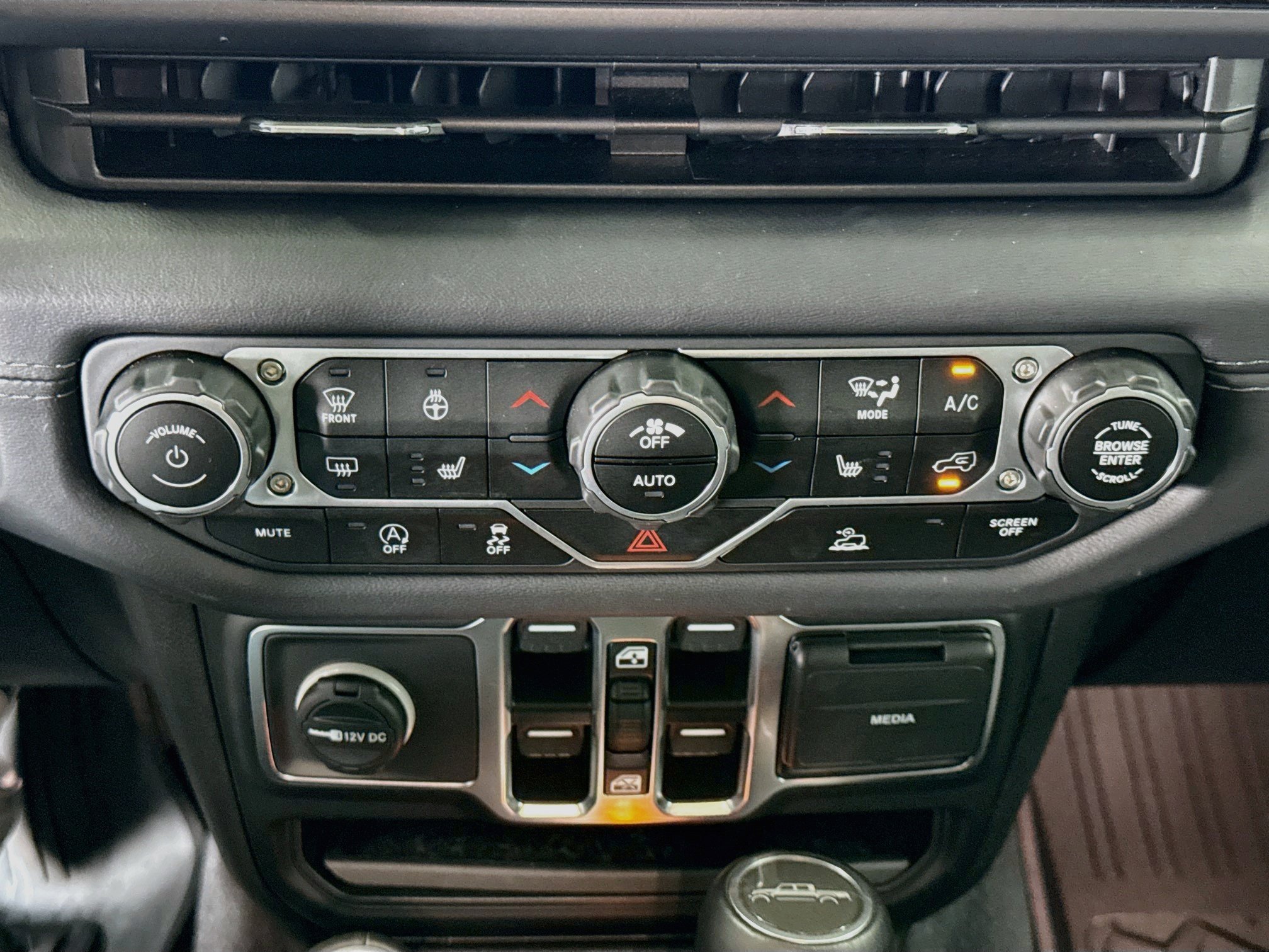 Used 2025 Jeep Gladiator Sport AWD/4WD image 22