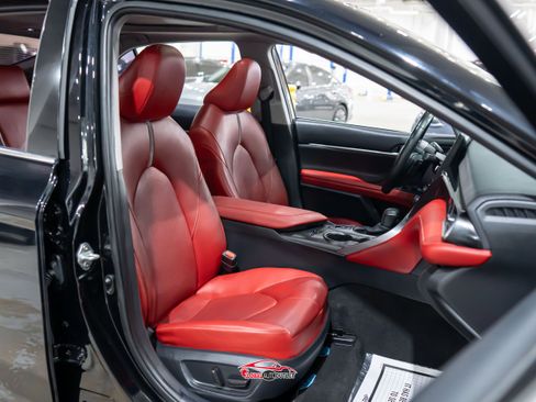 Used 2021 Toyota Camry XSE FWD image 17