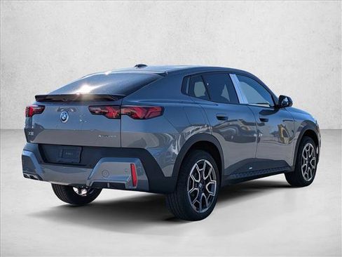New 2026 BMW X2 xDrive28i w/ Technology Package image 2