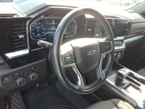 Used 2023 Chevrolet Silverado 1500 RST w/ Z71 Off-Road Package image 8