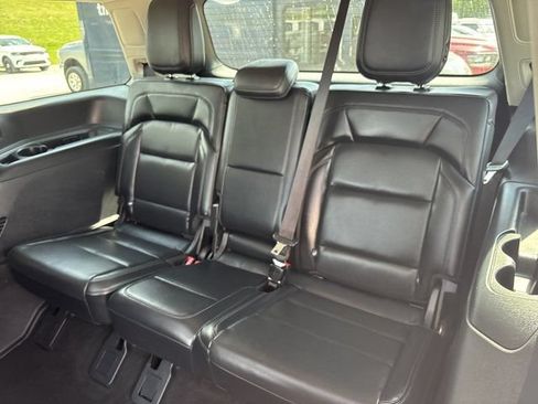 Used 2025 Lincoln Navigator Reserve AWD/4WD image 19