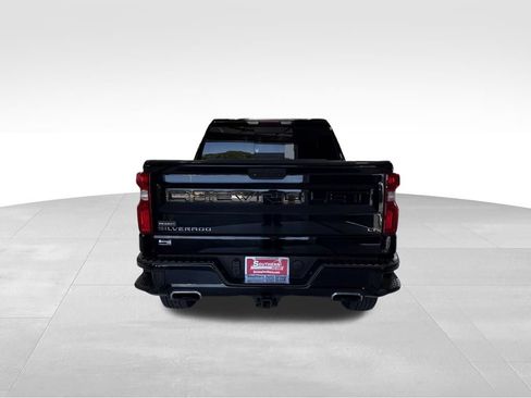 Used 2020 Chevrolet Silverado 1500 LT Trail Boss AWD/4WD image 3
