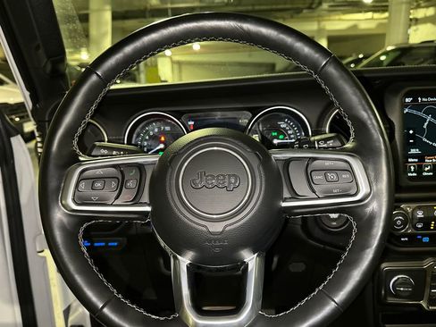 Used 2022 Jeep Wrangler Unlimited Sahara w/ Cold Weather Group image 25