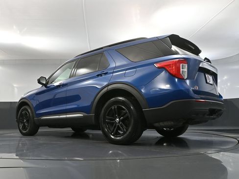 Used 2020 Ford Explorer XLT w/ Comfort Package AWD/4WD image 53