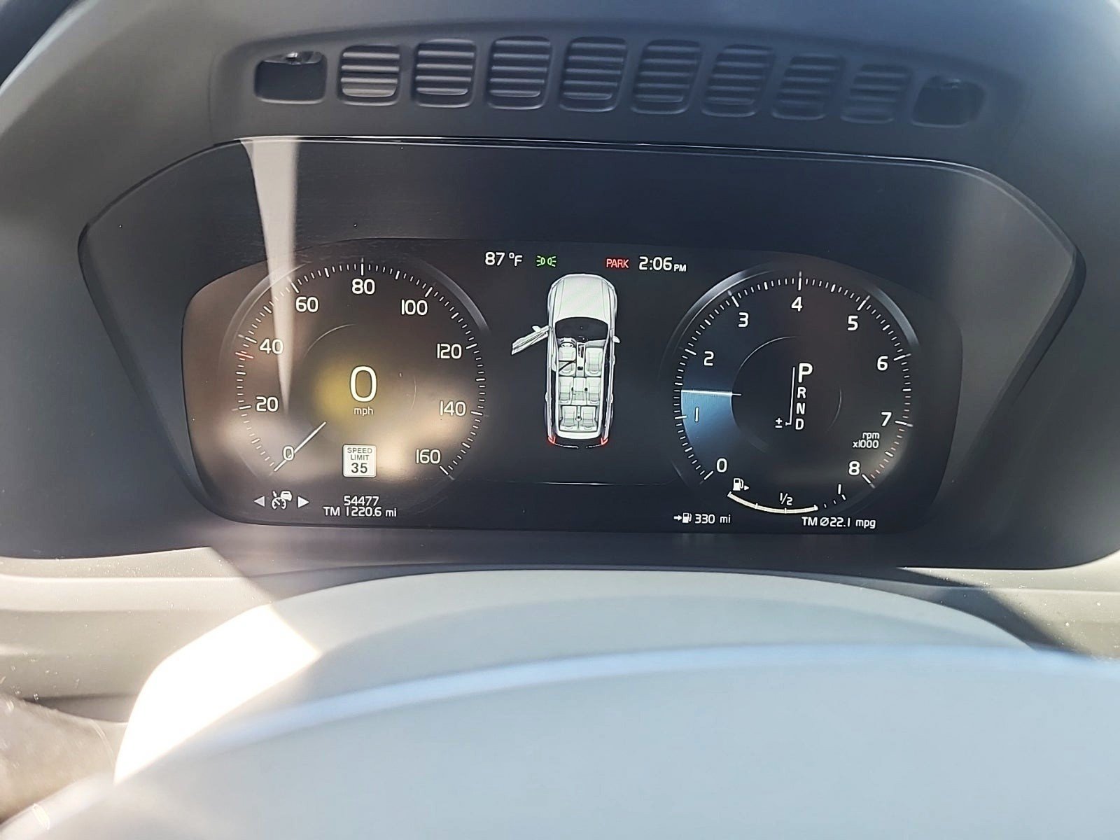 Used 2020 Volvo XC90 T5 Momentum AWD/4WD image 9