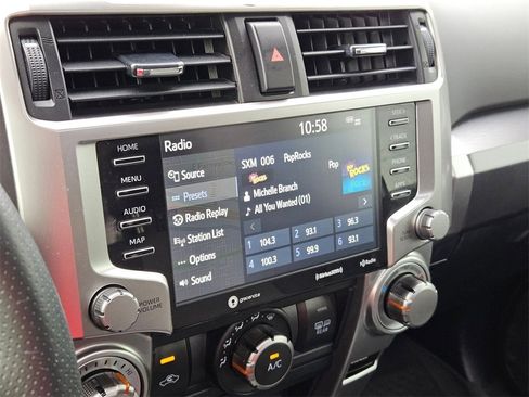 Used 2022 Toyota 4Runner SR5 Premium image 19