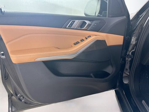 Used 2023 BMW X5 xDrive40i w/ Premium Package AWD/4WD image 16