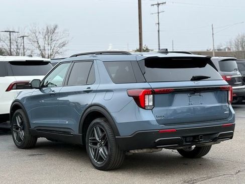 Used 2025 Ford Explorer ST-Line w/ Premium Package image 45