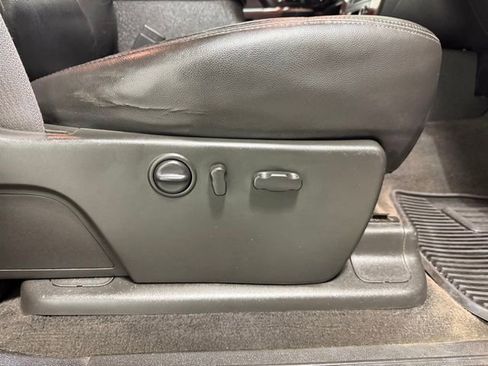 Used 2011 Chevrolet Silverado 3500 LTZ image 23