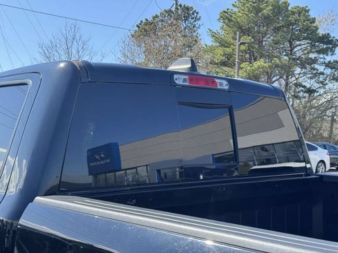 Used 2022 RAM 1500 Big Horn AWD/4WD image 11