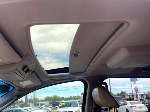 Used 2011 Nissan Armada Platinum image 29