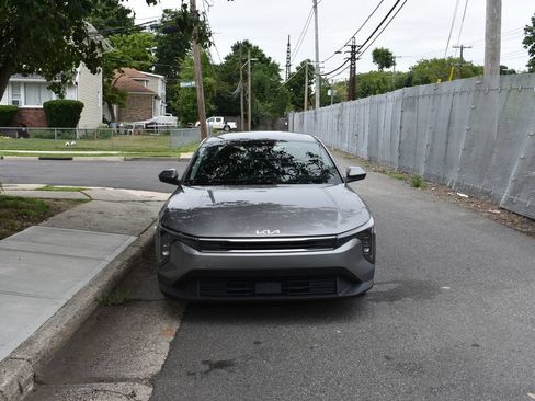 Used 2025 Kia K4 FWD image 3