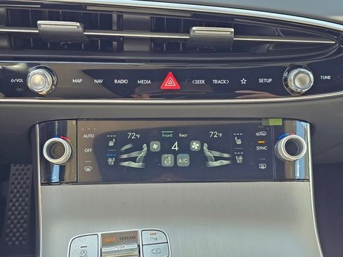 New 2026 Genesis GV70 2.5T Advanced image 16