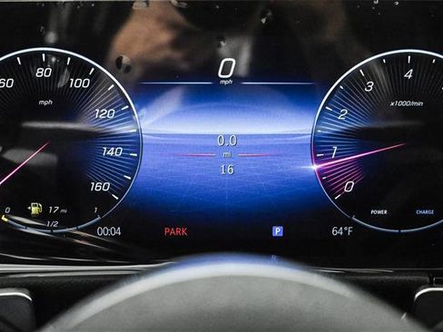 New 2026 Mercedes-Benz GLB 250 4MATIC image 11