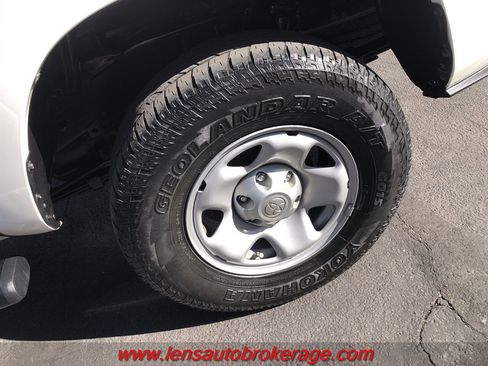 Used 2019 Toyota Tacoma SR5 image 24