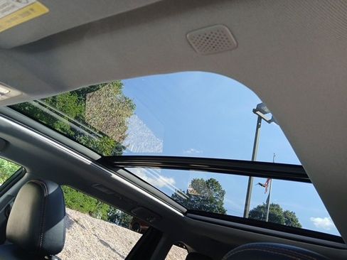 Used 2018 Toyota Highlander Limited Platinum image 15