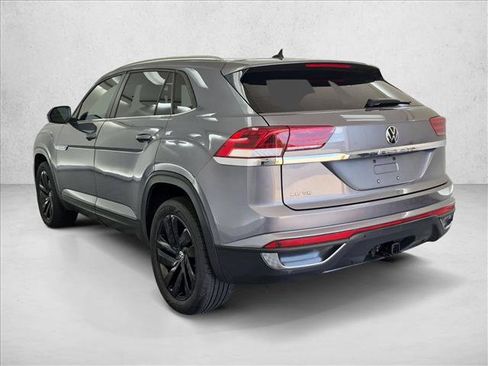 Used 2023 Volkswagen Atlas Cross Sport SE w/ Panoramic Sunroof Package FWD image 9