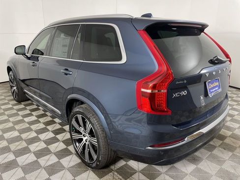 Used 2025 Volvo XC90 T8 Plus AWD/4WD image 11
